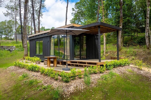 Außenseite Ferienhaus [Sommer]