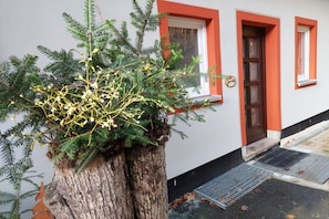 Entrance / Reception