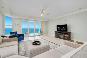 Ocaenfront Living Room