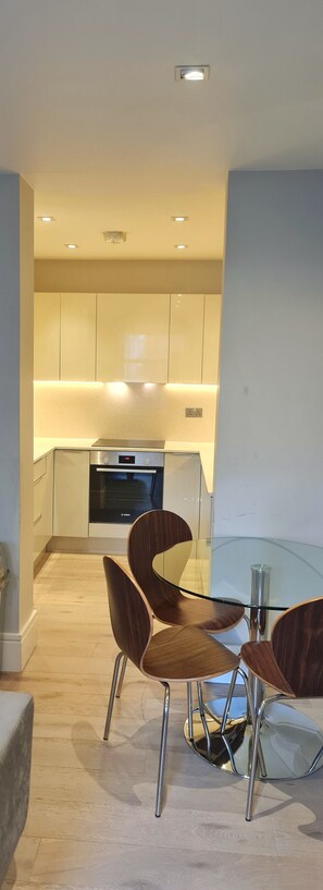 Kitchen (1)