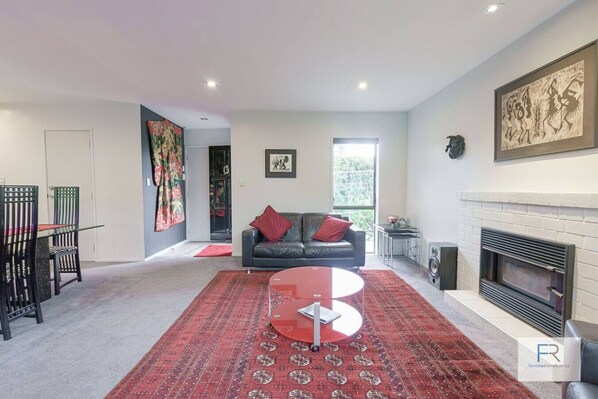 Lovely open plan lounge