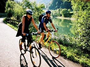 Surroundings [summer] (1-5 km)