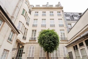 Immeuble / Building

