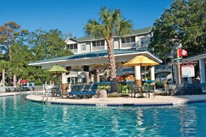 Pools and pool bar