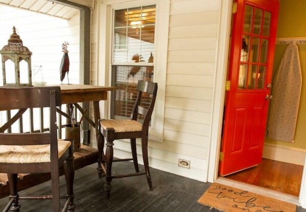 Outdoor dining