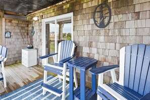 Head outside to the covered deck where you can relax and savor breathtaking views of Pamlico Sound while you dine!