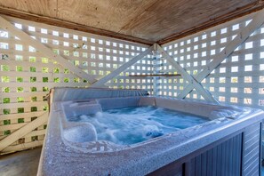 Bain à remous extérieur