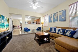 Step into warmth and relaxation in this beautifully designed cozy living roomโthe perfect space to gather, unwind, and make memories.