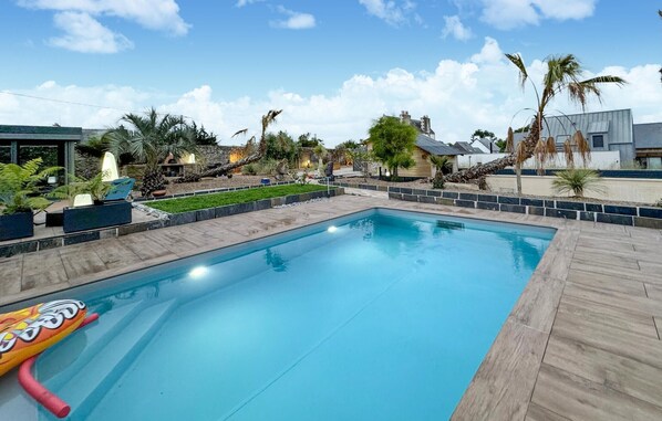 pool