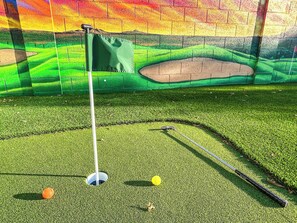 Pretend your on the Scottsdale golf course in the backyard.