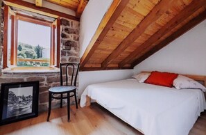 Schlafzimmer 2