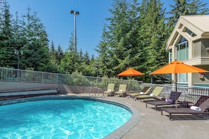 Shared outdoor pool