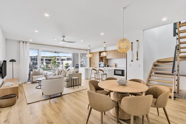 Dining Area/Living Area/Kitchen