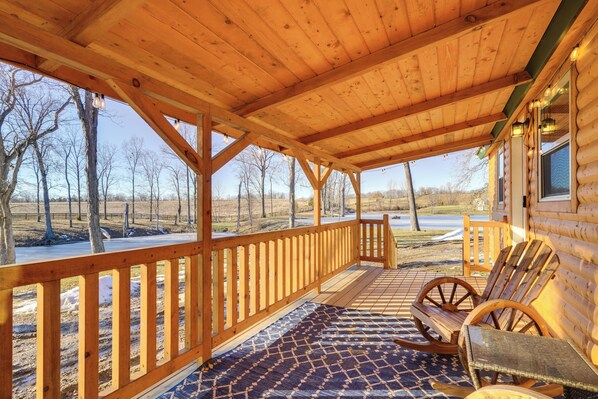 La Grange Vacation Rental | 1BR | 1BA | 4 Steps Required | 427 Sq Ft