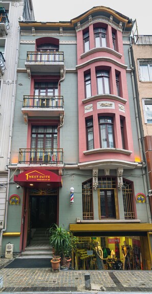 Esterni