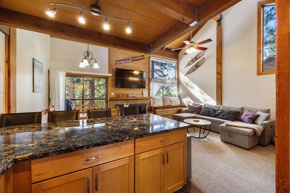 Welcome to Rocky Point 6063 in Northstar!