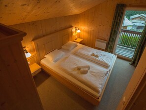 Bedroom, Hardwood, Ceiling, Cottage, Bed, Bedding, Wood Stain, Bed Sheet, Bed Frame, Linens