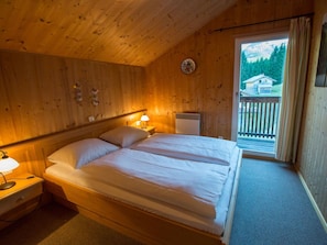 Schlafzimmer, Bett, Hütte, Bettrahmen, Hartholz, Bedding, Holzbeize, Bettdecke, Linens, Blockhaus
