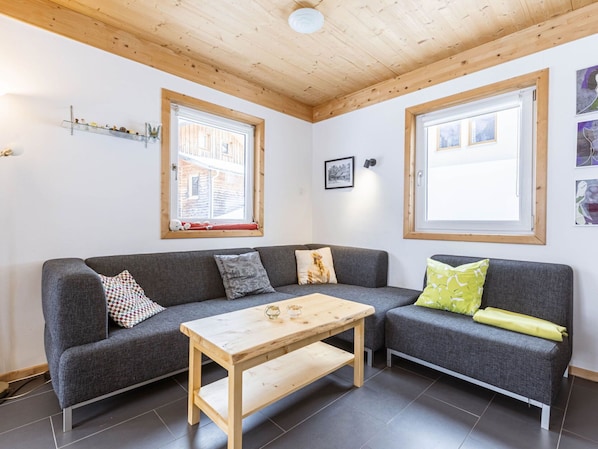 Holz, Möbel, Flooring, Interior Design, Zuhause, Fussboden, Couch, Wohnzimmer, Zimmer, Holzboden