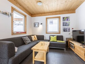 Holz, Möbel, Interior Design, Couch, Flooring, Wohnzimmer, Fussboden, Decke, Zuhause, Tabelle