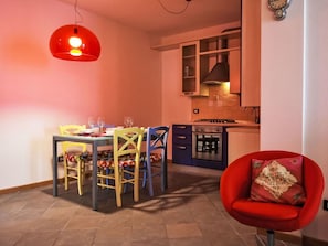 Outdoor Furniture, Swimming Pool, Resort, Sunlounger, Leisure, Shade, Vacation, Resort Town, Umbrella