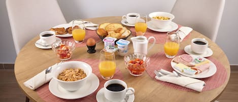 Petit déjeuner buffet
