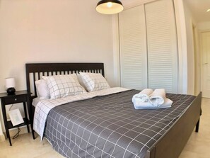 bedroom 1 (1)