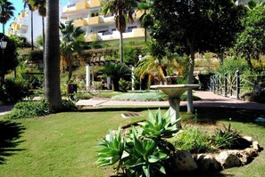 gardens inside urbanization