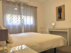 bedroom (1)