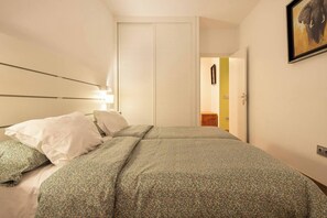 bedroom (1)