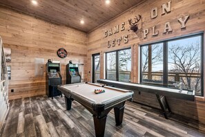 Spielezimmer
