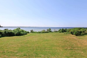 Blick aufs Wasser