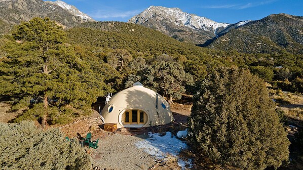 Dome Sweet Dome Nestled in the Sangre de Cristo Mountains (1)
