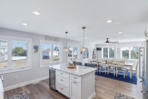 Mid Level Kitchen