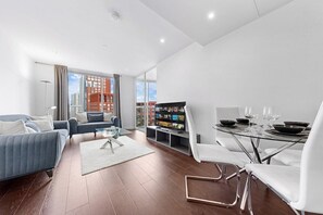 Living Room / Lounge