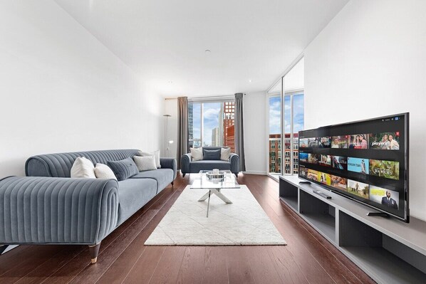 Living Room / Lounge