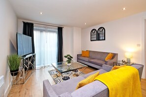 Living Room / Lounge