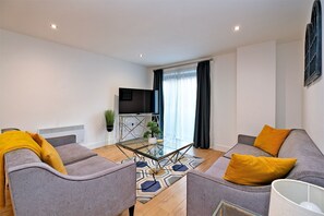 Living Room / Lounge