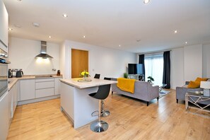 Living Room / Lounge