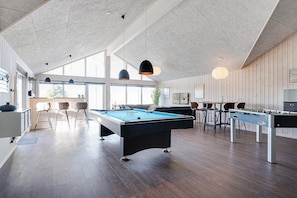 Spielezimmer