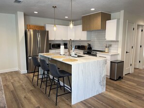 Full kitchen at your disposal!