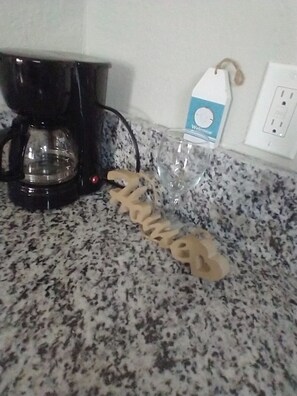 Kaffe og/eller kaffemaskine