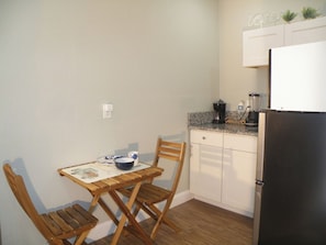 small dining table for 2 people