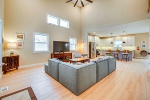 Living Room | 1st Floor | Central A/C | Free WiFi