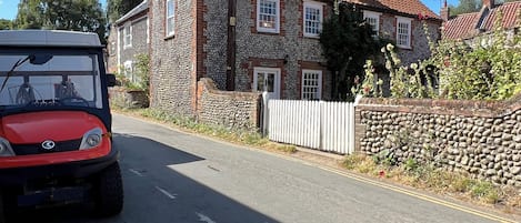 An iconic position Pimpernel cottage.layby opposite to unload