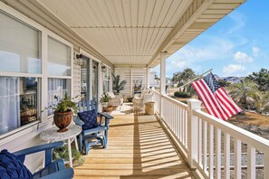 Cozy Front Porch