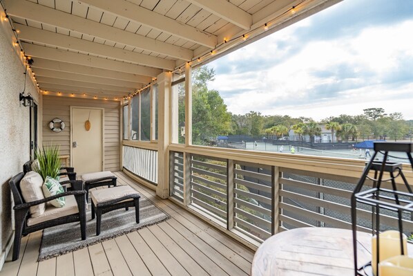 A Warm Welcome to 2061 Marsh Walk!