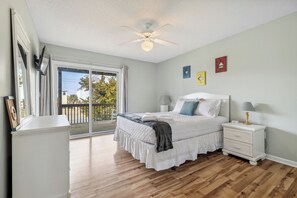 Bedroom 2 | Main Level | Queen Bed