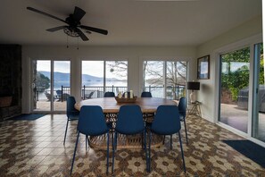 Dining area in sunroom