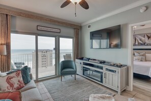 Crystal Tower 1006. 2 Bedroom 2 Bathroom. Unit Sleeps 8. Managed by Island Rentals